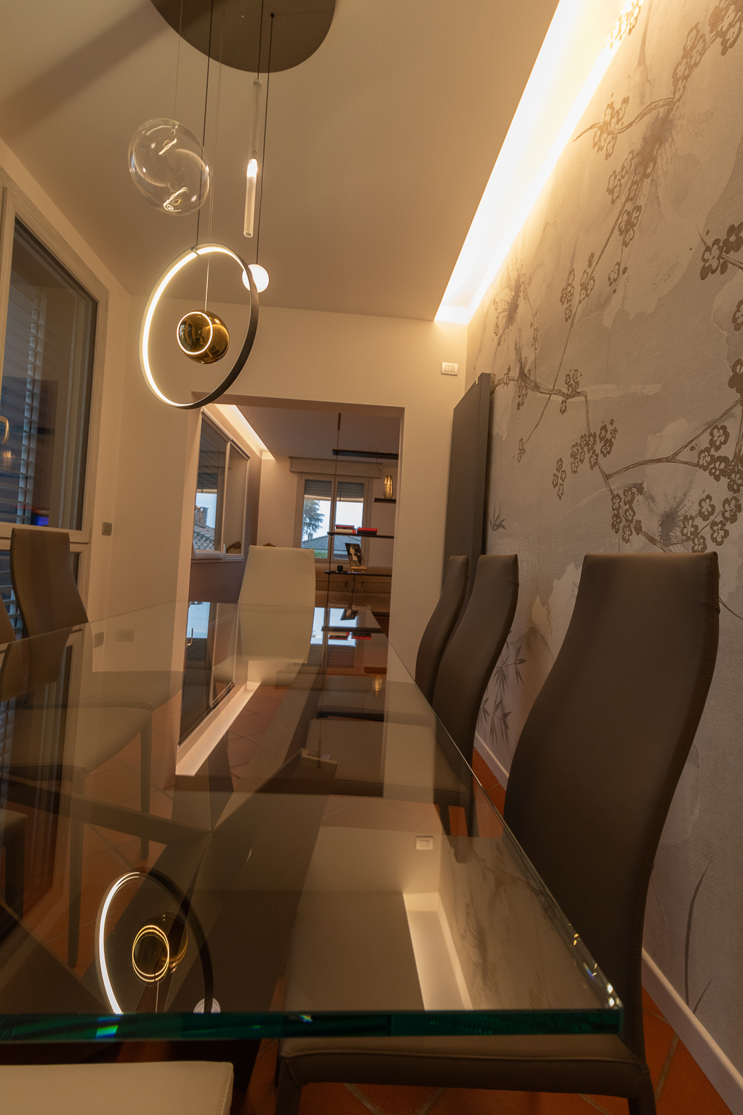 Dettaglio tavolo tinello